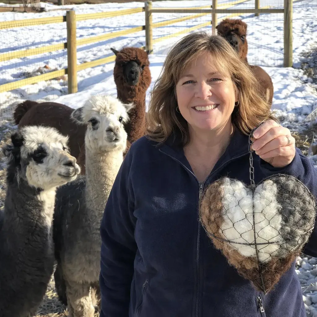 🕊️ Handmade Alpaca Fiber Bird Nesting Heart - Image 6